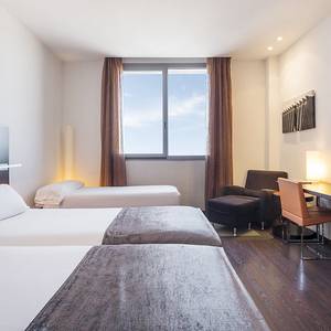 Habitación triple vista oceanogràfic Hotel ILUNION Aqua 4 Valencia