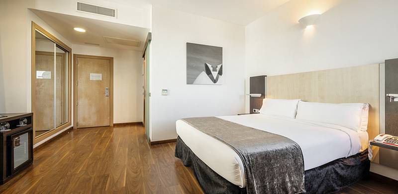 Habitación accesible Hotel ILUNION Aqua 4 Valencia