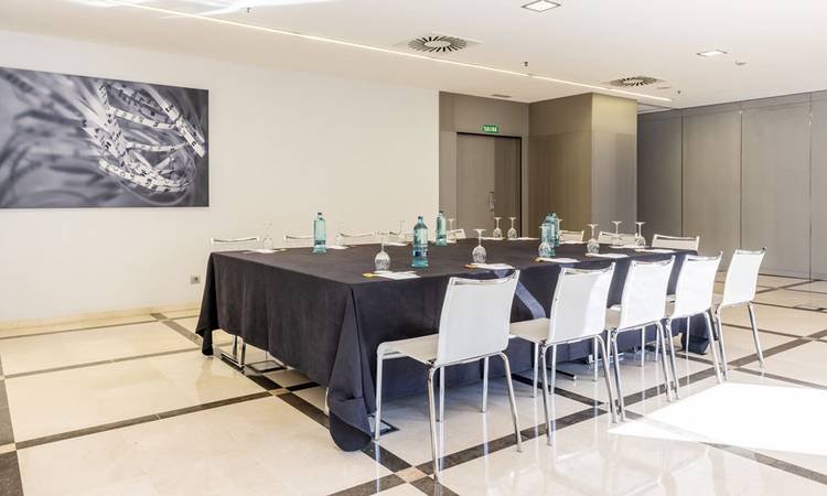 Salón Formación A Hotel Ilunion Aqua 4 Valencia Salón Formación A Hotel Ilunion Aqua 4 Valencia